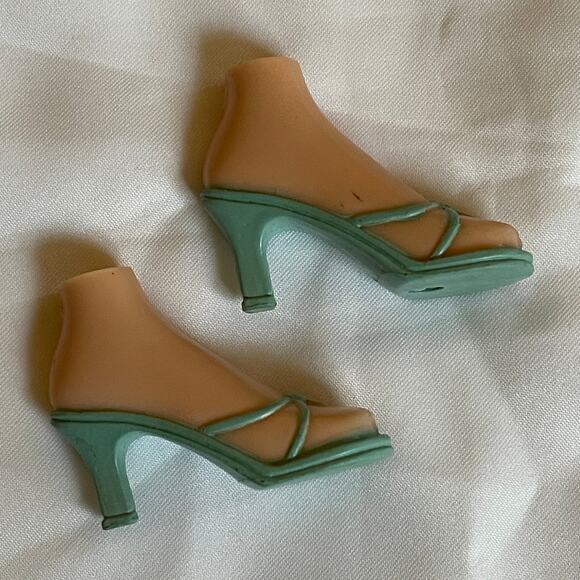 Bratz Jade Doll Night-out Mint Green Open Multi-strap Sandals - Picture 3 of 5